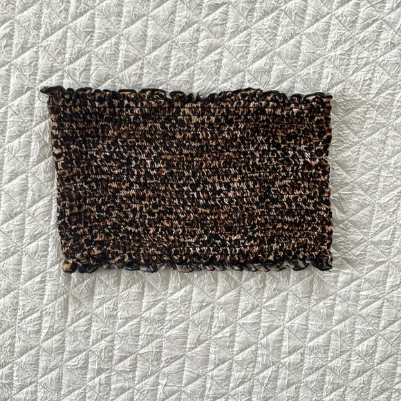 Dillard’s Cheetah Print Crop-top - Picture 1 of 2